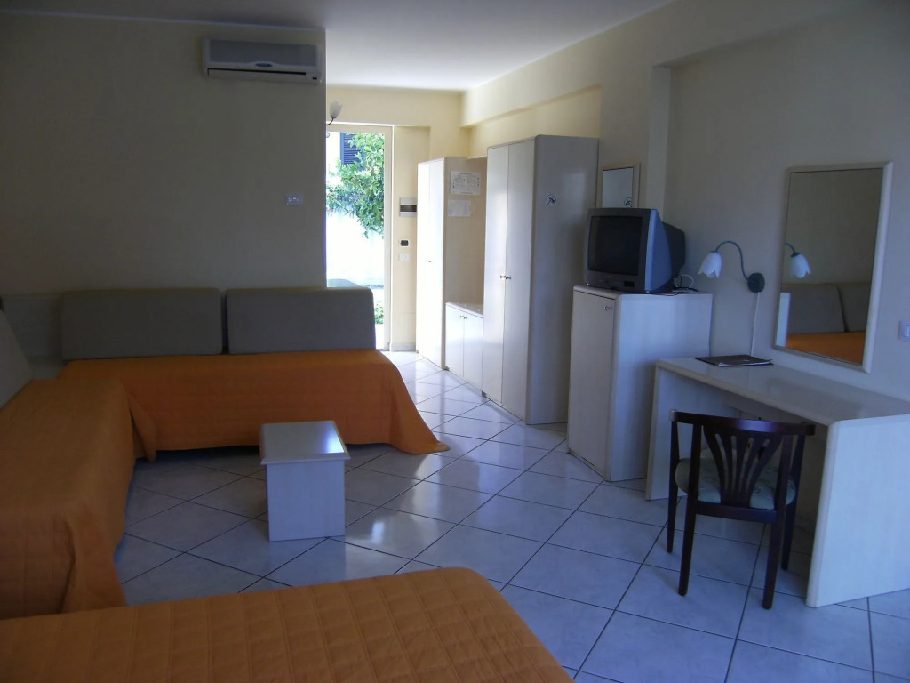 Kings House Hotel Resort