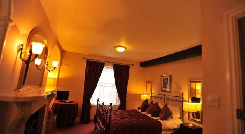George Hotel