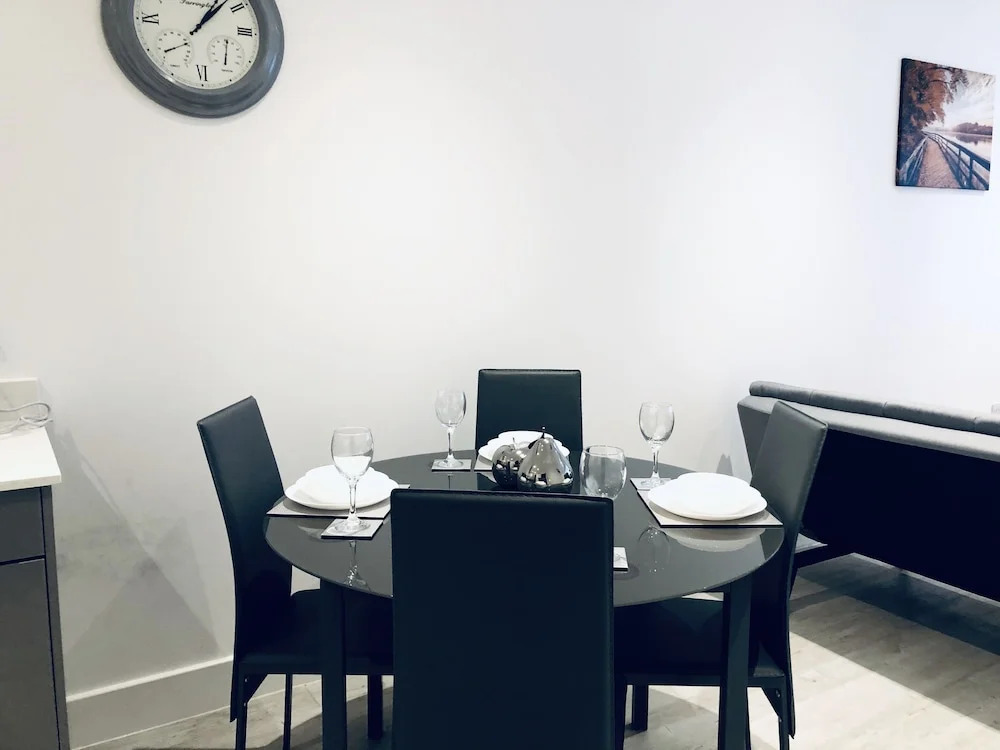 Snapos Luxury Serviced Apartments – Meridian House - Bedford
