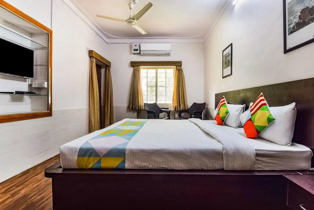 OYO 11874 Home Cozy Stay Goverdhan Villas