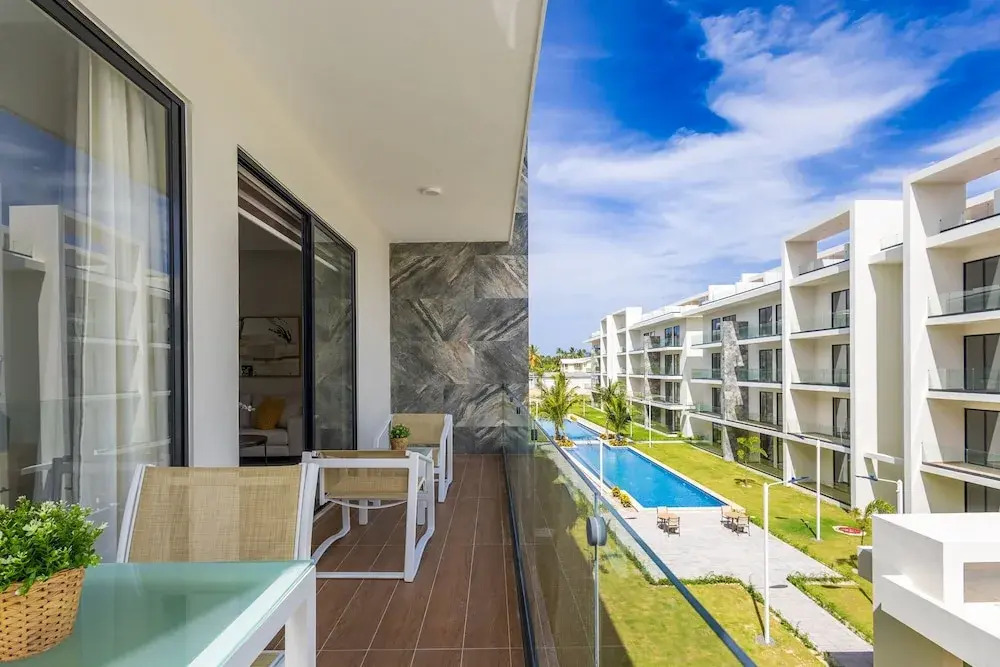 2BR Oasis in Eden Tropical - BBQ Pool Near Beach