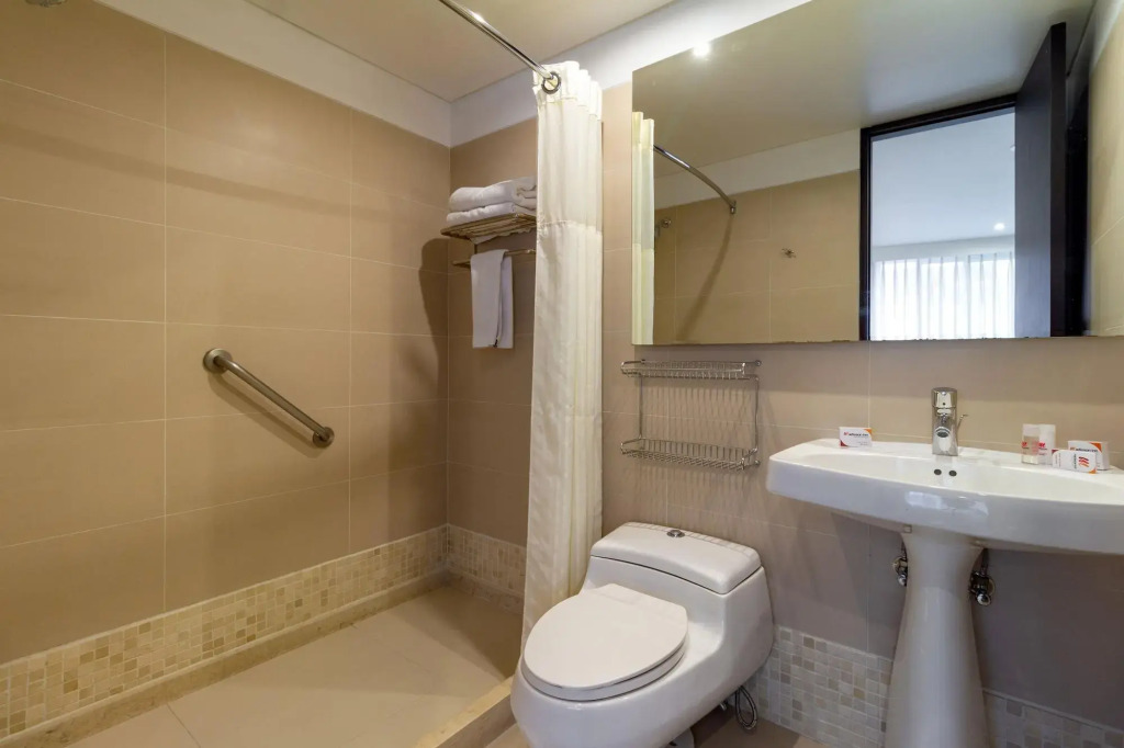 Hotel Madisson Inn Luxury By GEH Suites