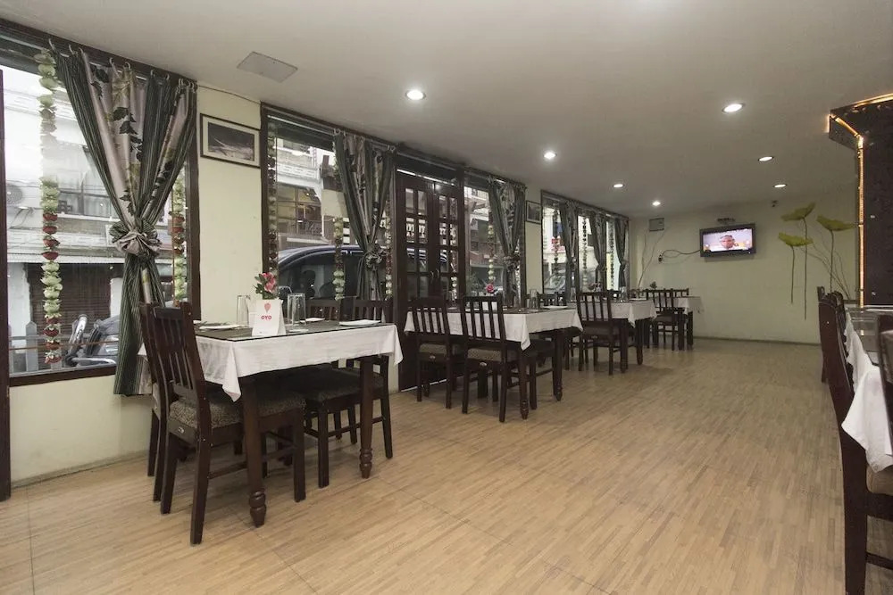 OYO 7431 Hotel Tushita