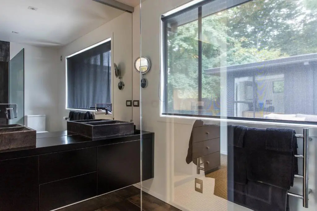 Black Luxury Lodge