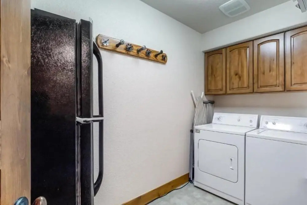 Ski-in/ski-out 3 Bedroom Townhome at Snowflake Lift With Private Hot Tub