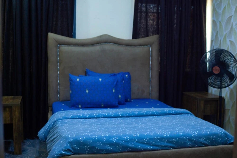 Ronkibog Crystal Hotel & Suites