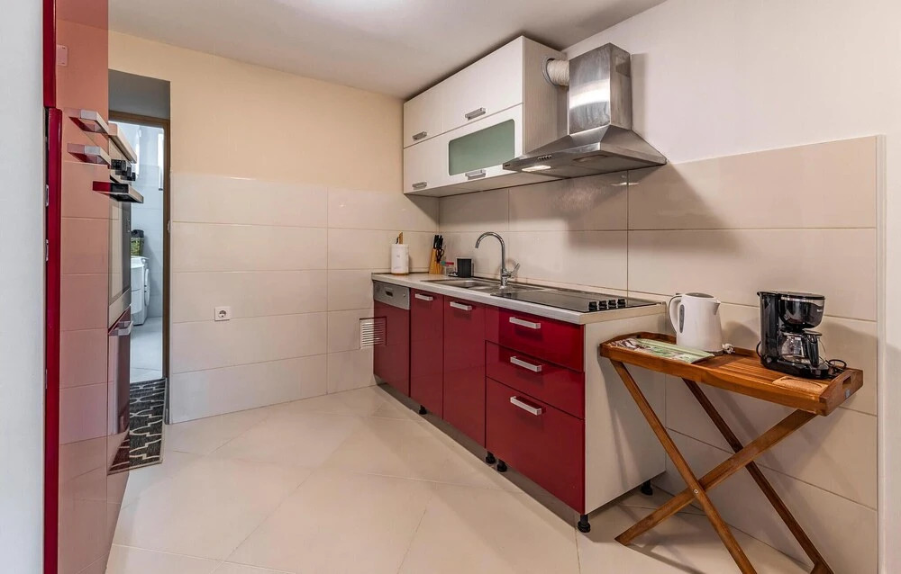 Beautiful Apartment in Liznjan With Wifi and 1 Bedrooms