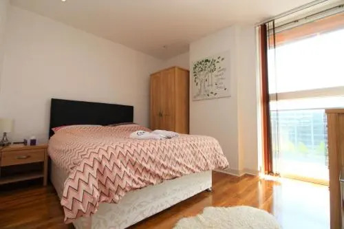 Media City LOWRY Apartment 4 Guests 2 Bed