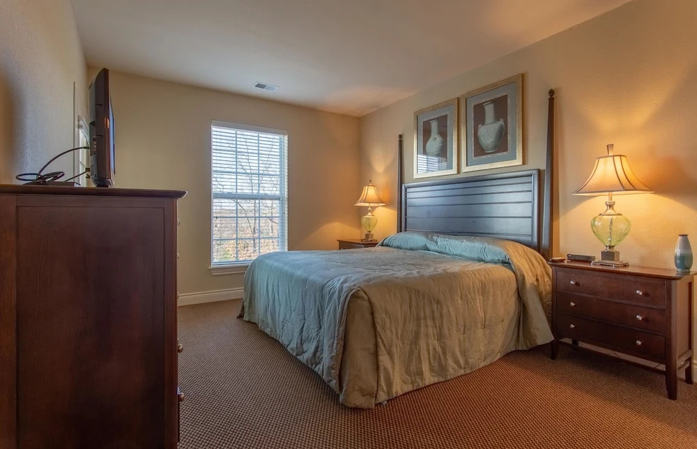 Great Gatsby 2 Bedrooms 2 Bathrooms Condo