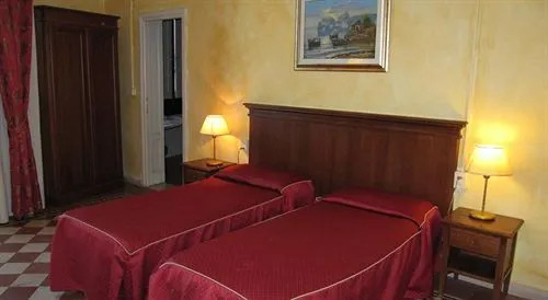 Stefania Rooms