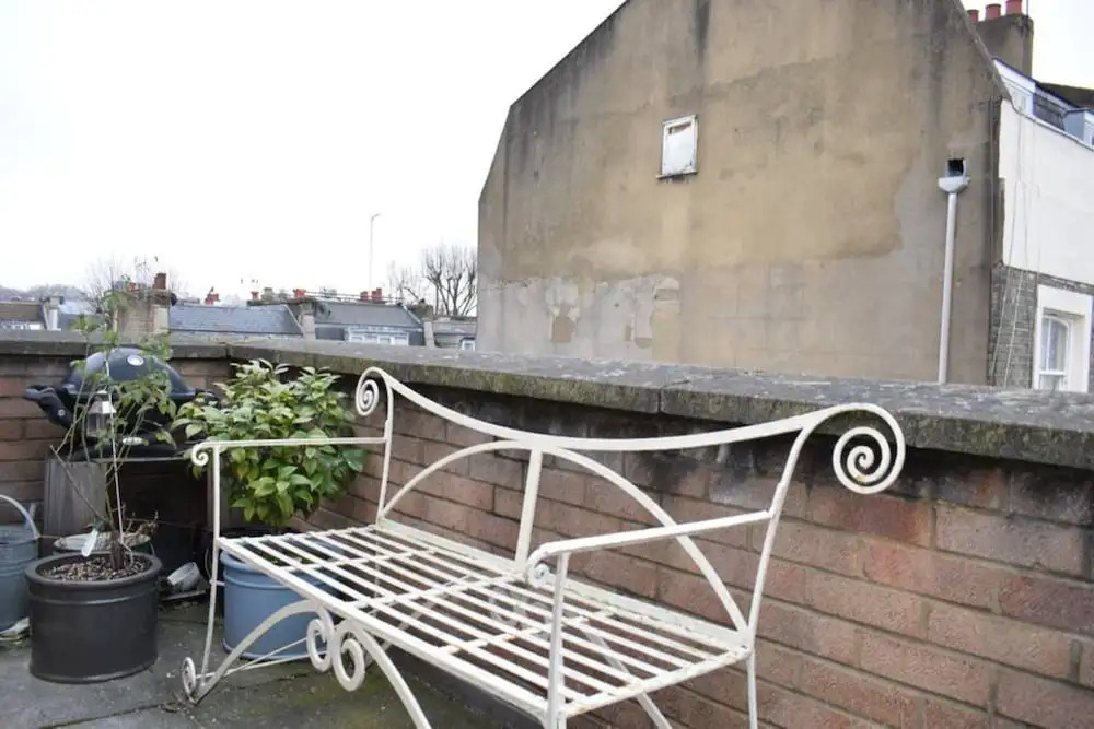 Stylish 1 Bedroom Penthouse Near Notting Hill