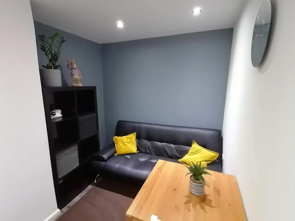 Charming 1-bed Apartment in Coventry