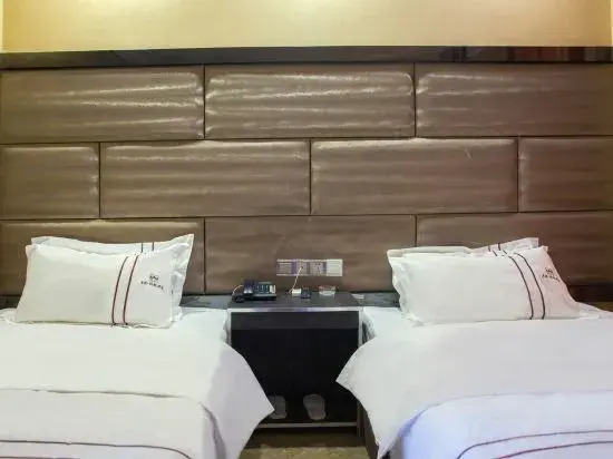 Domi Hotel