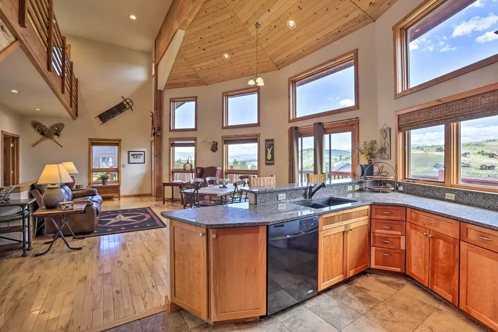 2 Mi to Granby Ranch: Granby Home w/ Hot Tub
