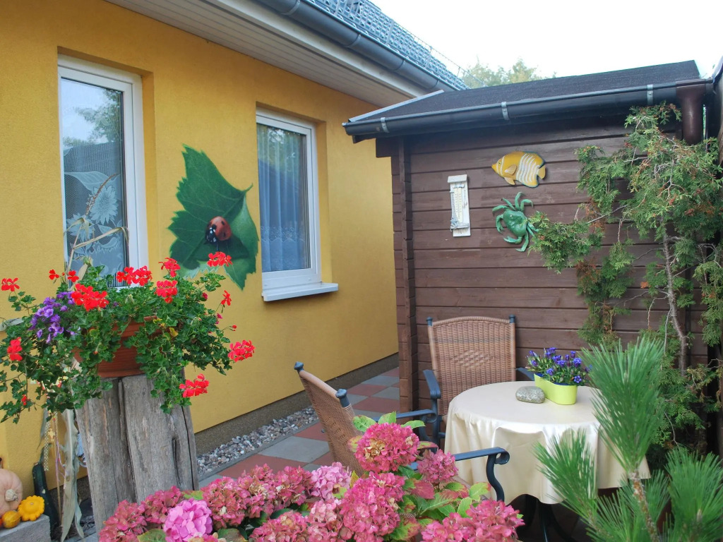 Luxury Apartment in Kühlungsborn with Terrace and Garden