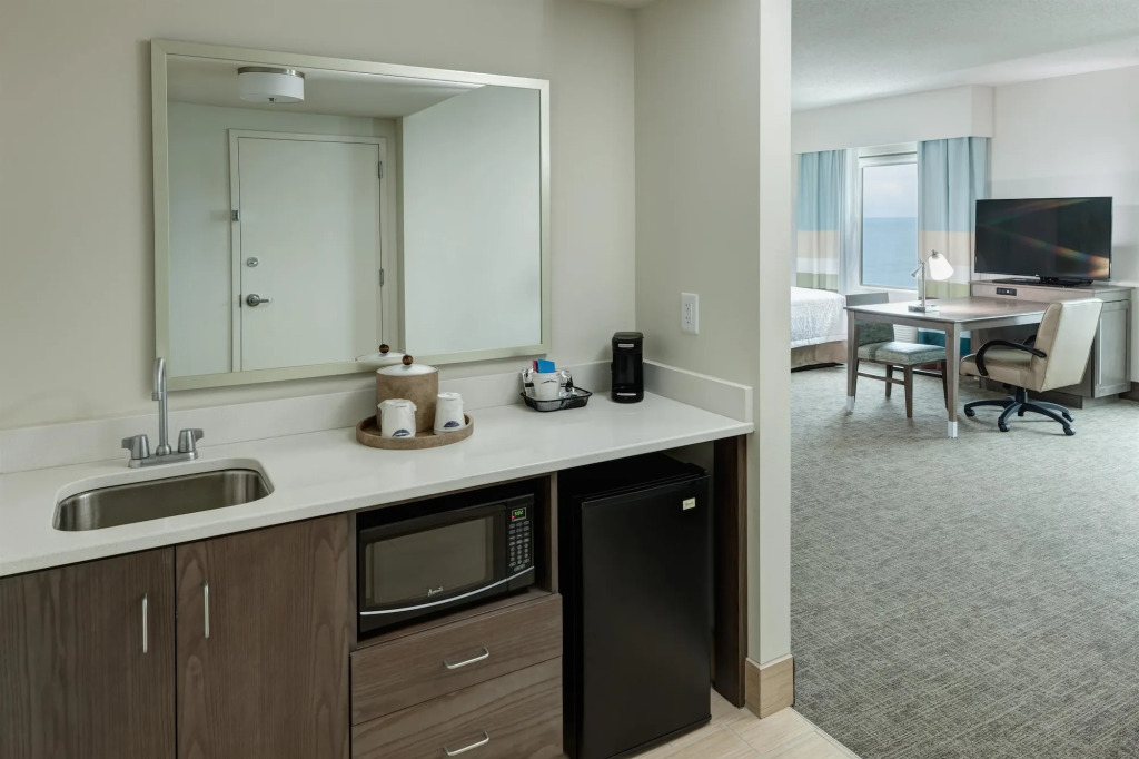 Hampton Inn & Suites by Hilton Carolina Beach Oceanfront