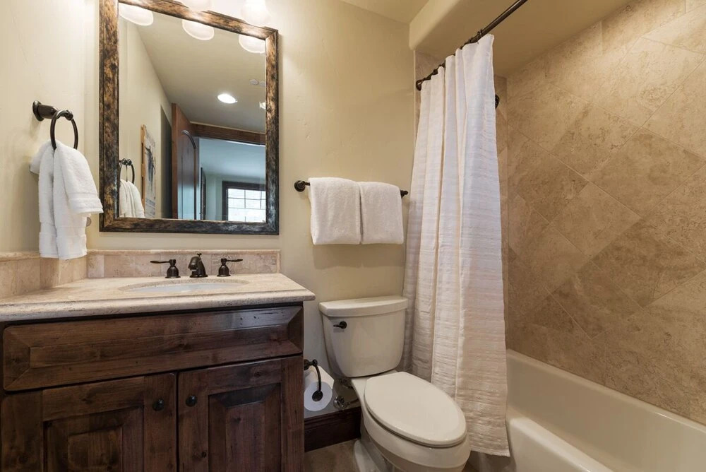Silver Strike Lodge #403 - 2 Bed + Den