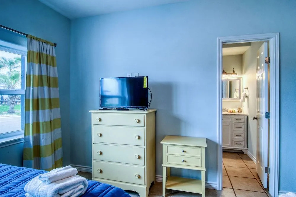 Sol Mate Siv33 2 Bedrooms 2 Bathrooms Condo