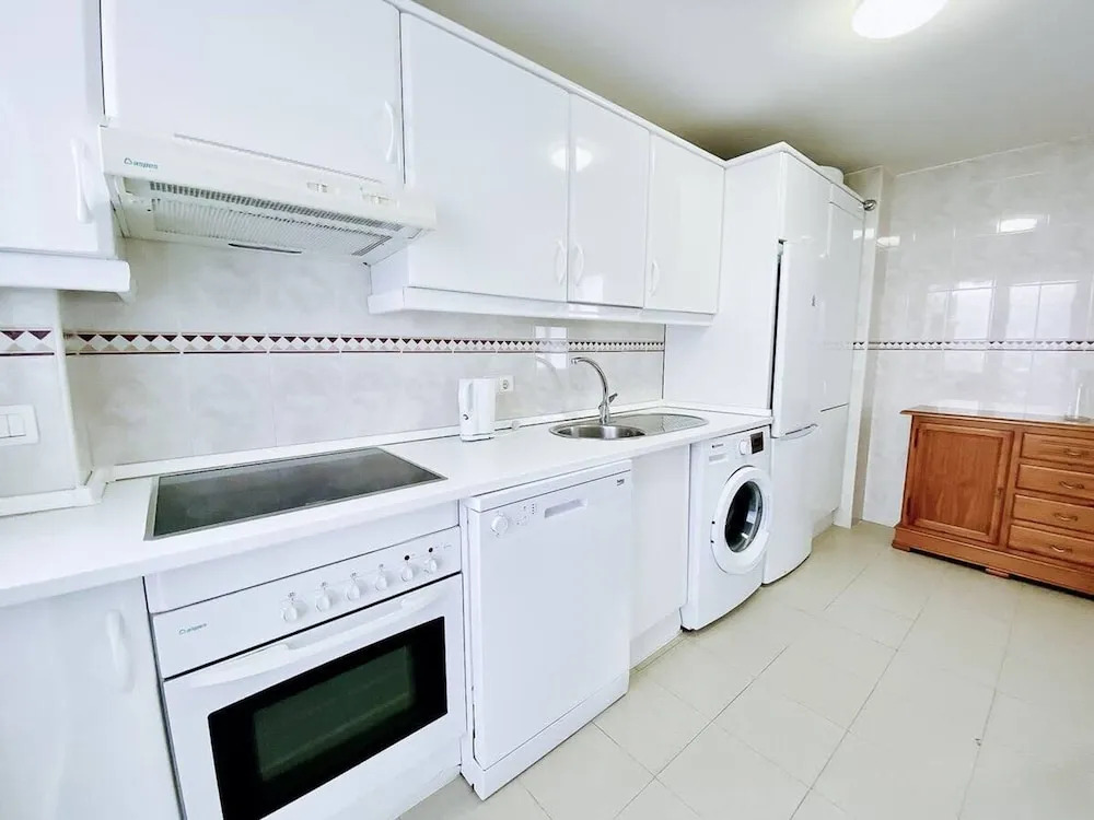 3 Bedroom Ground Floor Easy Parking F-2