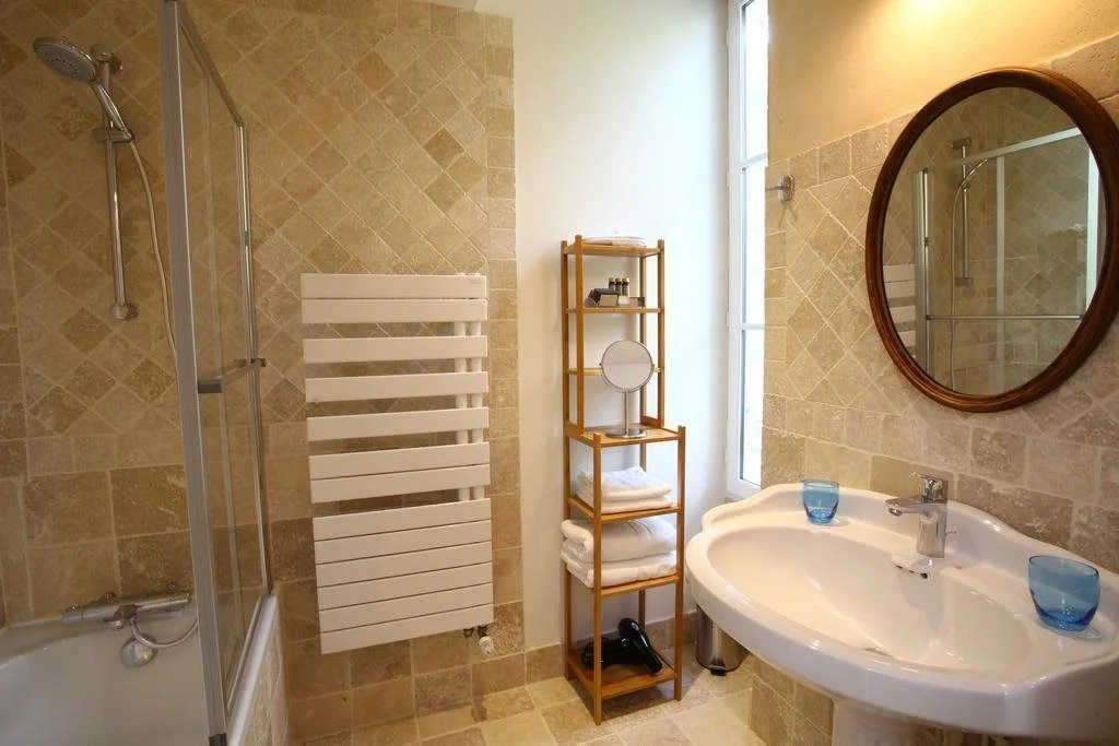 Le Castel Pierre - 7ch&7sdb avec clim, piscine XL, ping-pong, salle fitness et sauna pour 15 personnes