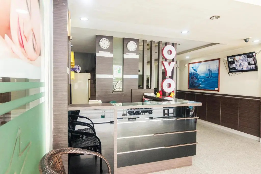 OYO 1635 New Star Hotel