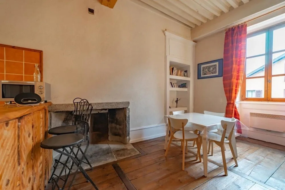 Le Sainte Claire Mezzanine studio