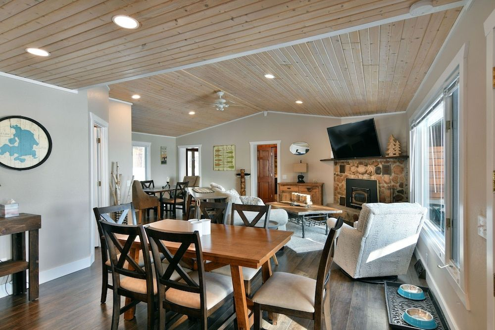Spruce Haven 3 Bedroom Home by RedAwning