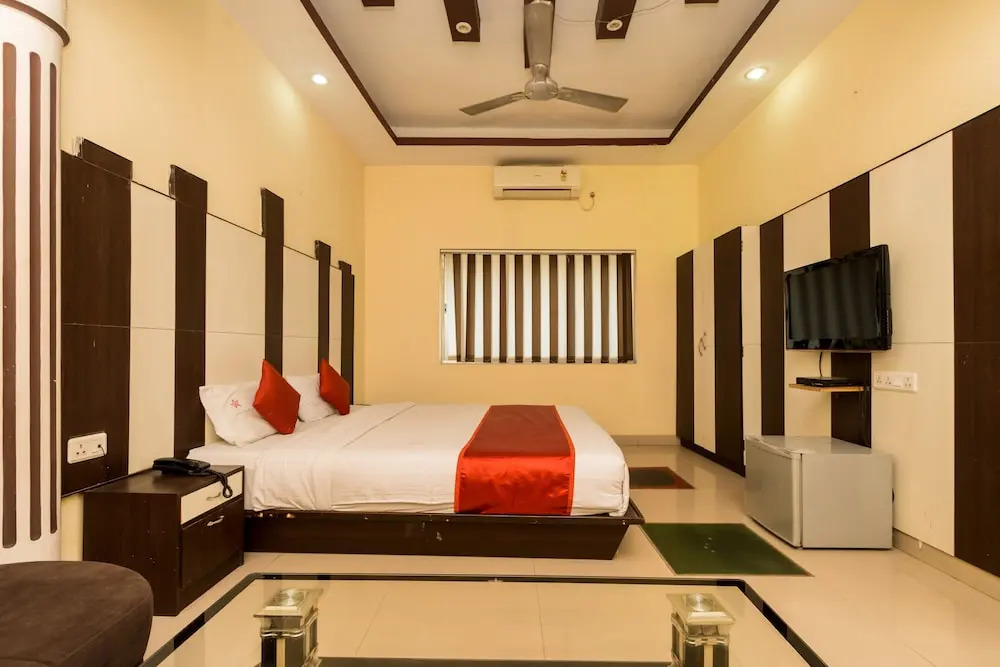 OYO 3276 Hotel Rockstar Suites