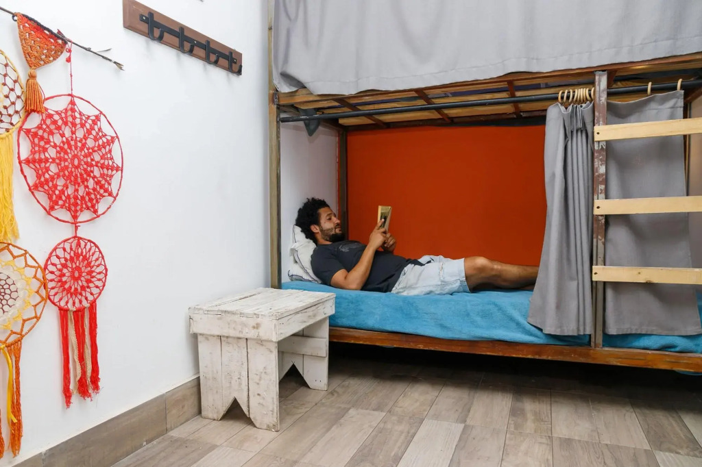 Pura Vida YerbaBuena Suite & Host