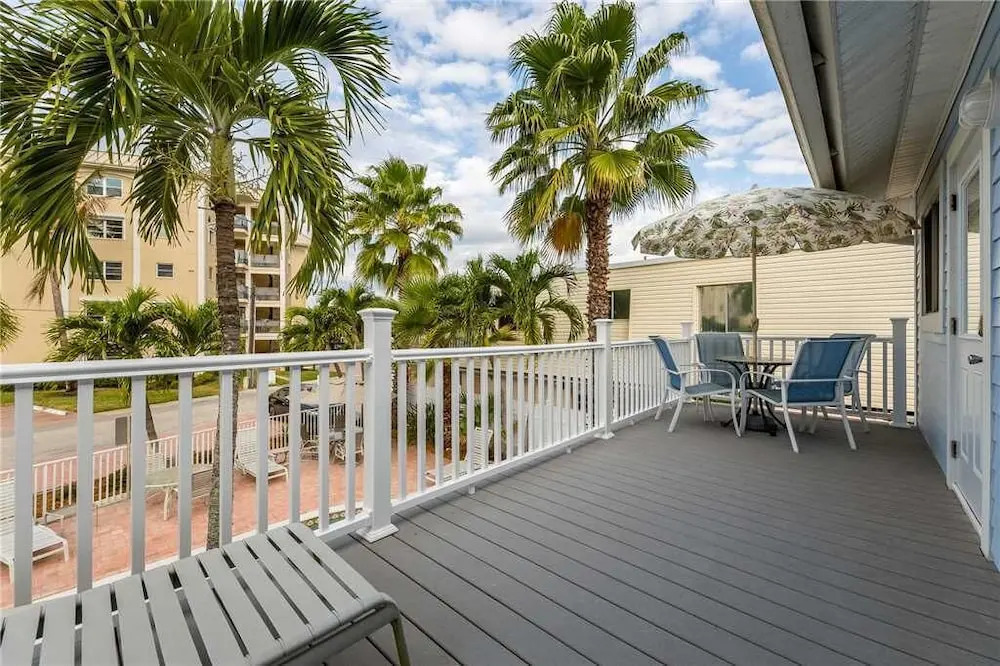 Seahorse 1, Sleeps 4, 1 Bedroom, Heated Pool, Pet Friendly