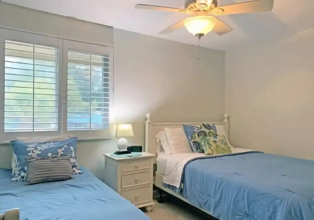 Stylish 1BR Urban Retreat