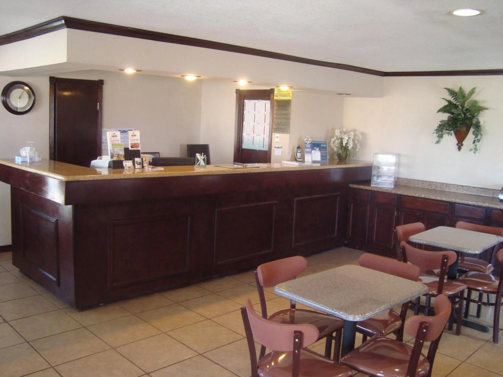 Navasota Inn