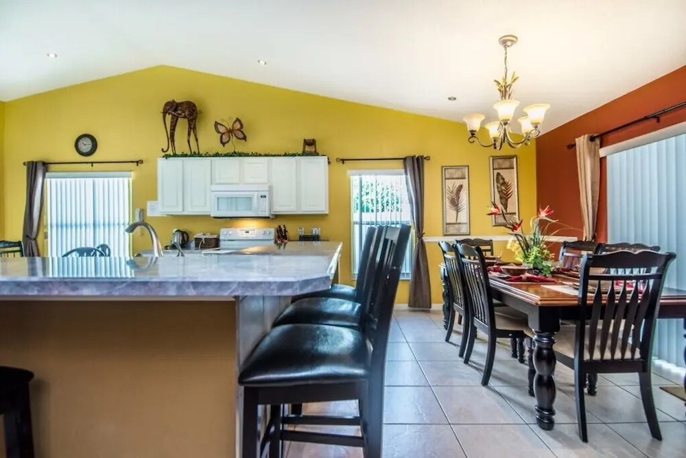 Luxury 4 Bed Villa With Private Pool & Spa 4 Bedroom Home