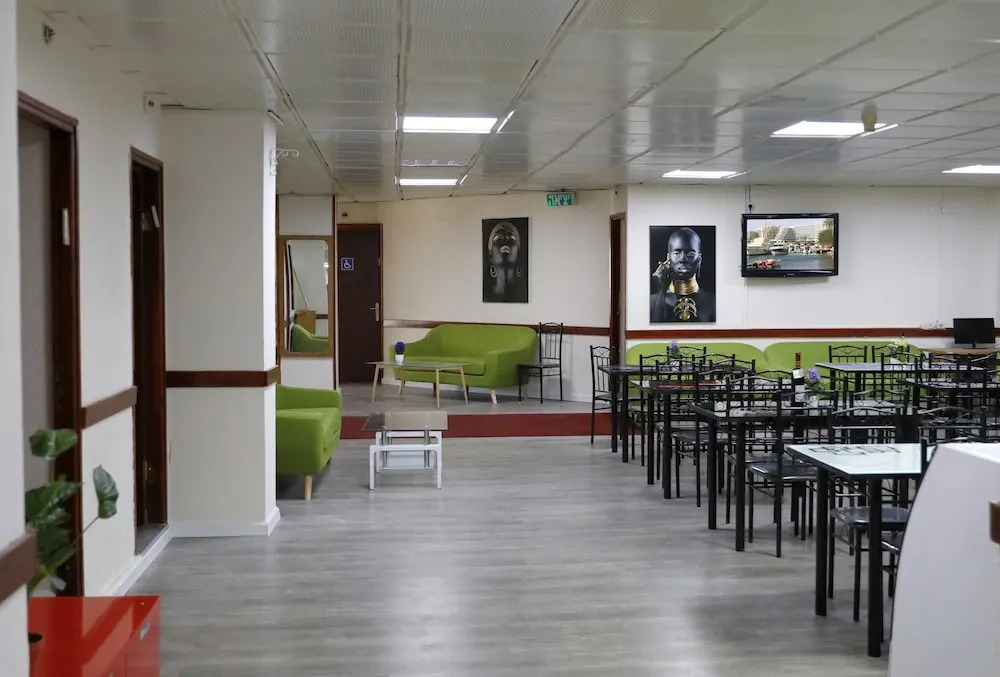 Neve Midbar Motel