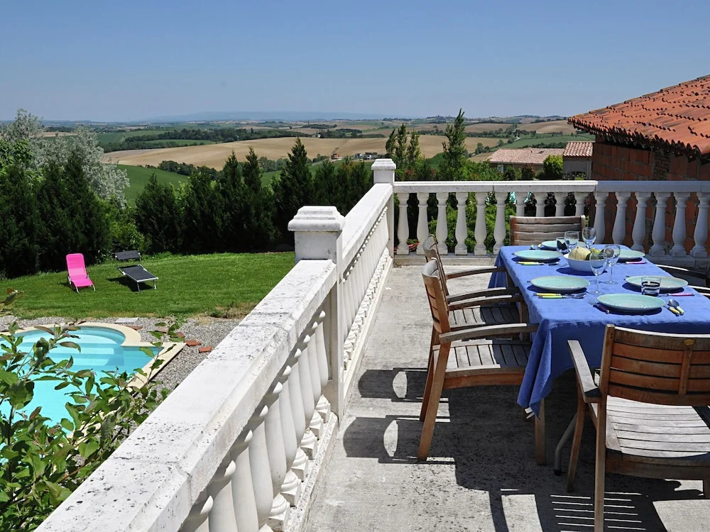 Villa with heated swimming pool and spectacular view in diverse surroundings