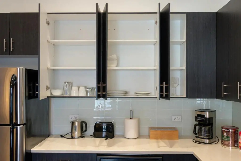 McCormick Place 420 friendly 3br-2ba in Downtown Chicago with optional parking for 8 guests