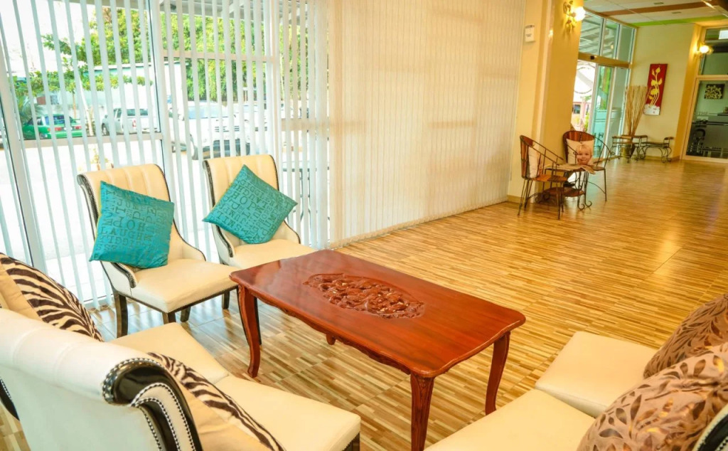 B Brand Hotel