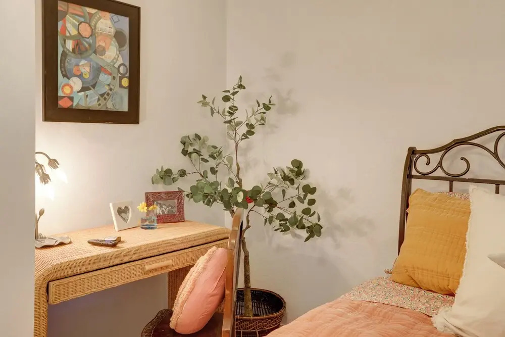 Hot Tub & Grill: Pet-friendly Apt, Walk to Midtown