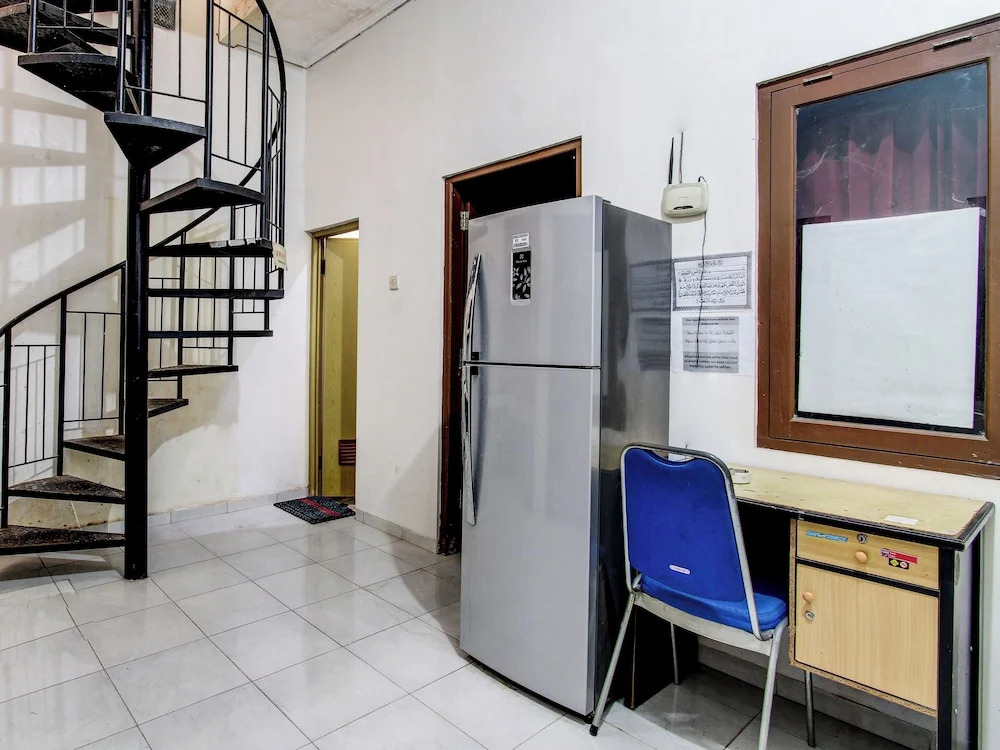 Super OYO 92511 Griya Dias  Syariah
