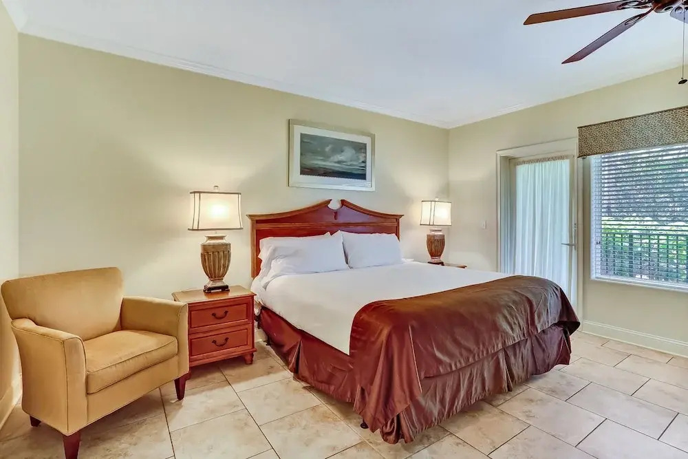 Dog-Friendly Home in the Tennis Villas w/Free WiFi, Shared Pool, Central AC
