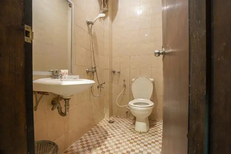 Collection O 736 Hotel Best Skip