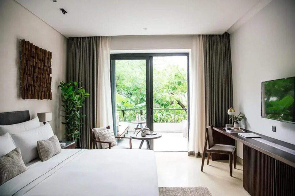 Treeline Urban Resort
