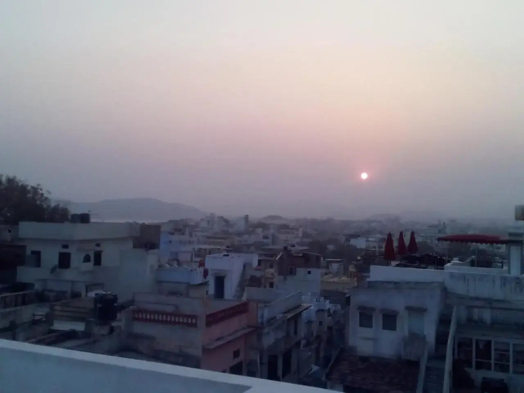 Mewar Avenue Guest House near lake pichola