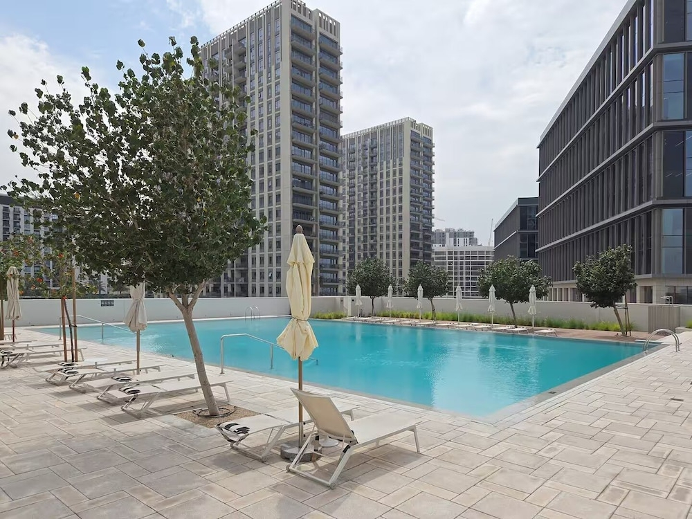 5 Star Modern Living 1BR in Dubai Hills