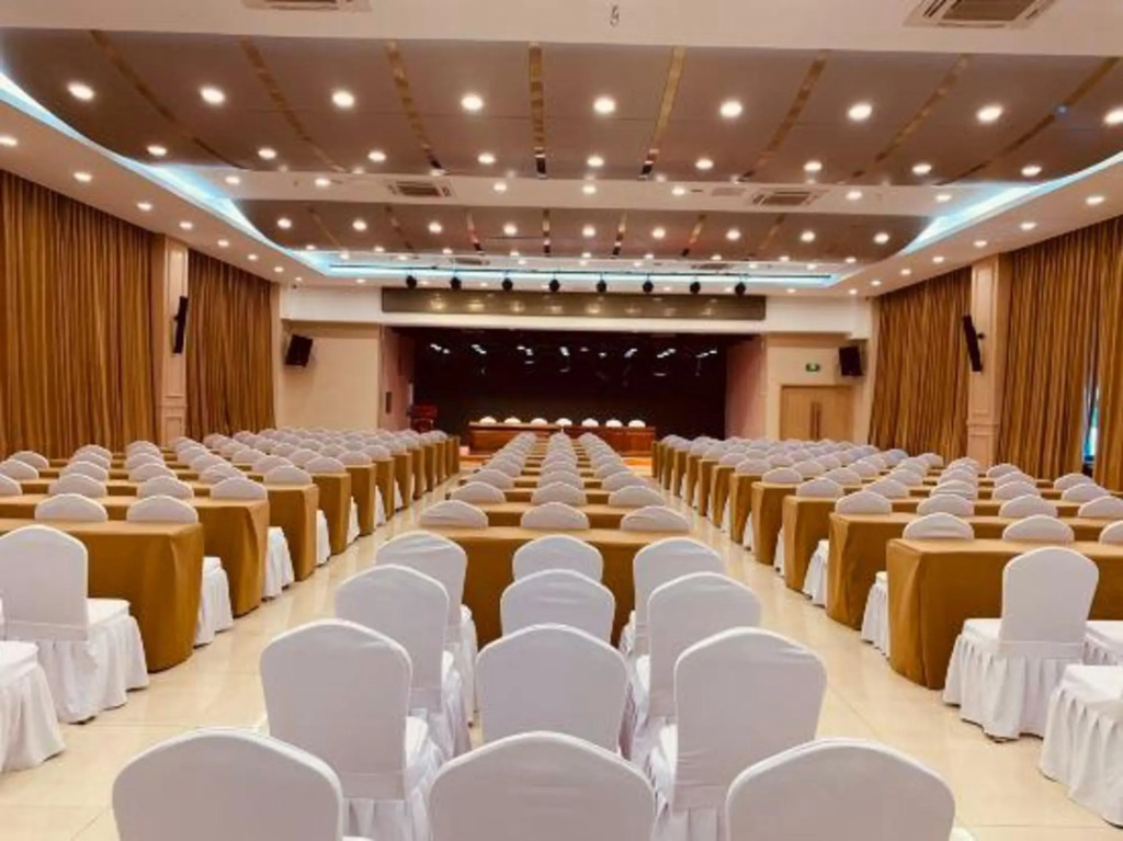 Vienna International Hotel (Beijing Qingyuan Road Metro Station)