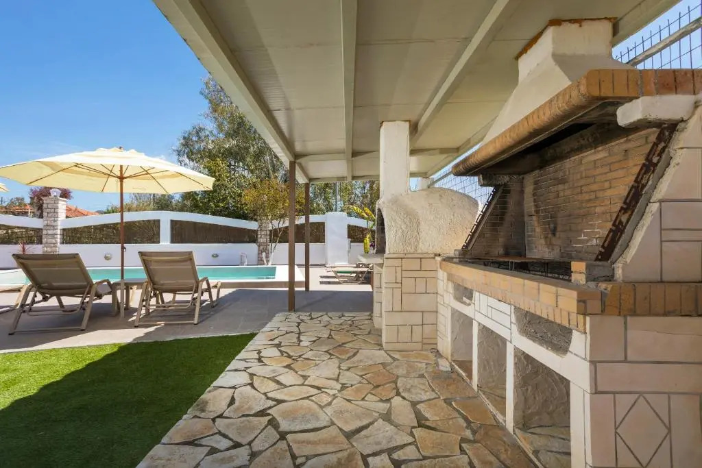 Ilenias 3 Bedroom House With Private Pool