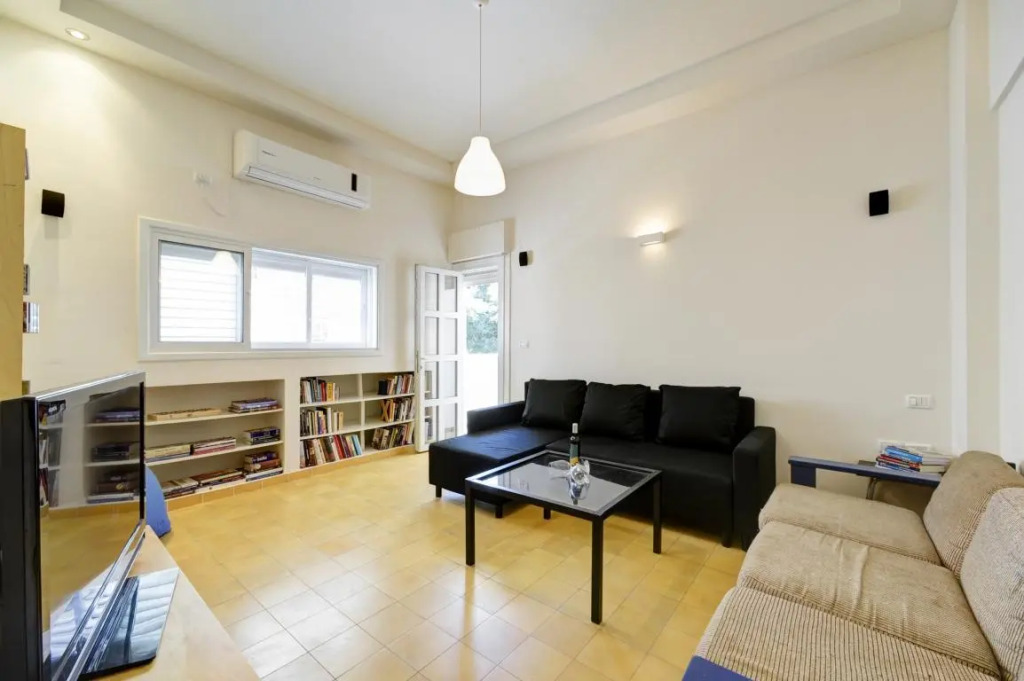 Beautiful 1BR on Dizengoff St.