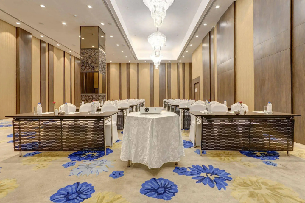 Holiday Inn Kolkata Airport by IHG