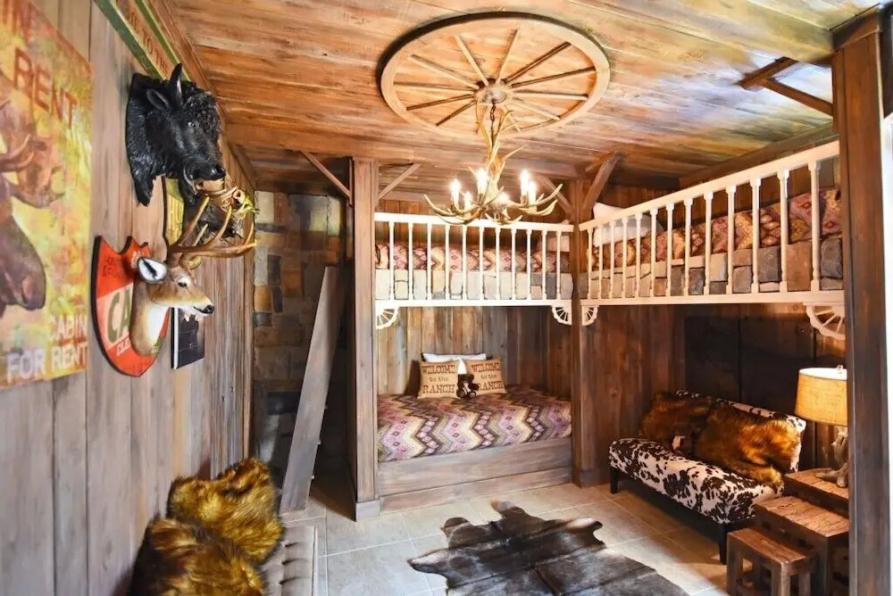 Le Chateau De La Bella! Enchanted Escape 7 Bedroom Home by Redawning