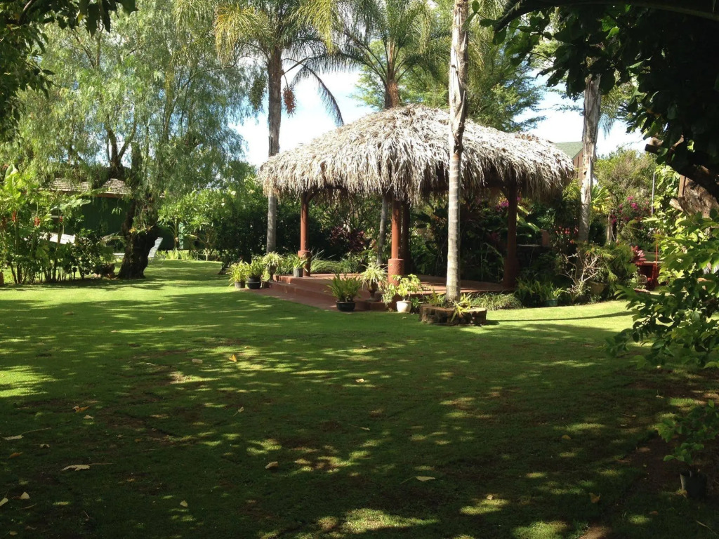 Nona Lani Cottages